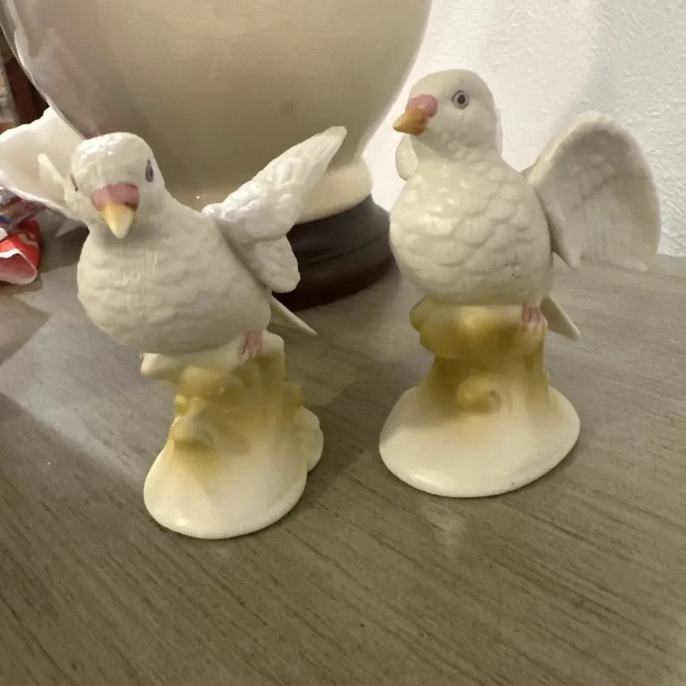 Vintage Lefton China Pair White Doves Figurines 01812 Hand Painted‎